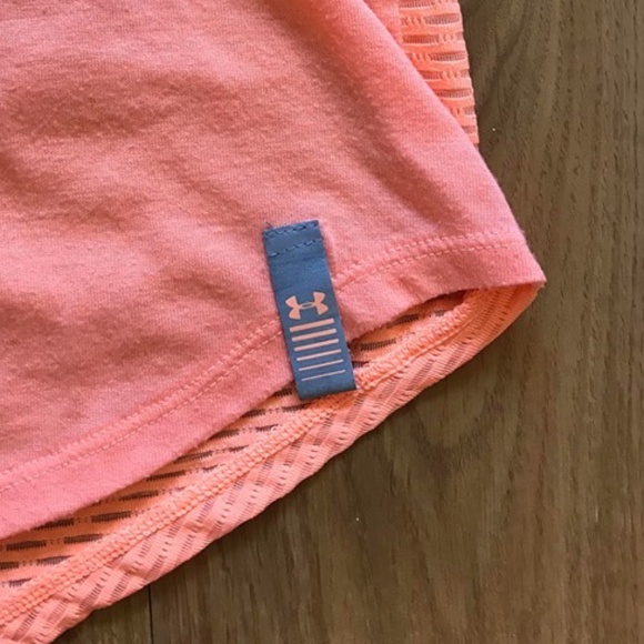 Under Armour Tee - Picture 2 of 3